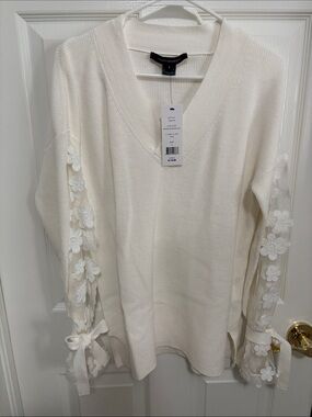 French Connection Ivory V-Neck Sweater with Floral Lace Sleeves NWT